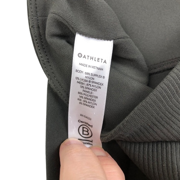 Athleta Excursion Hybrid 11”‎ Short - Picture 9 of 12